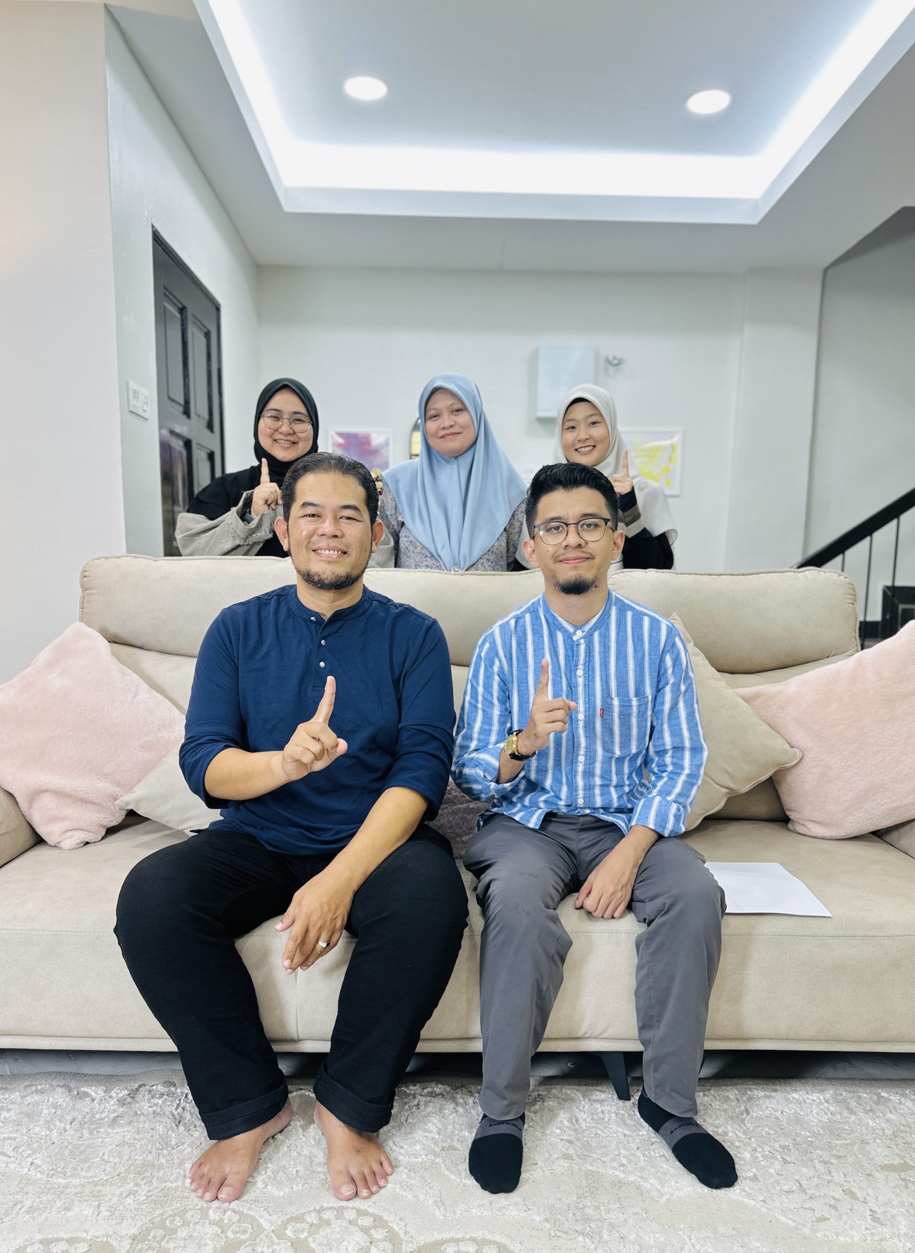 Ada Kenal Tak Baju Biru Belang Nii