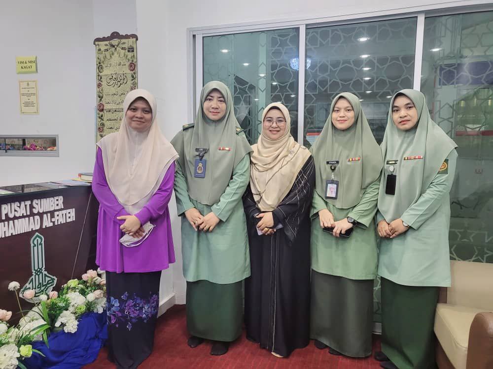 Bersama Staf ATM